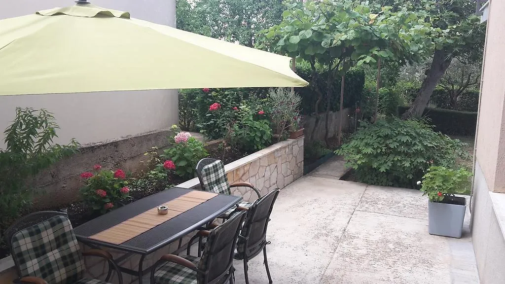 Apartment Jardin Pula