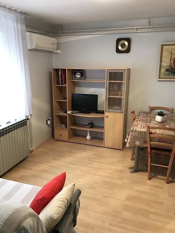 Apartment Jardin Pula